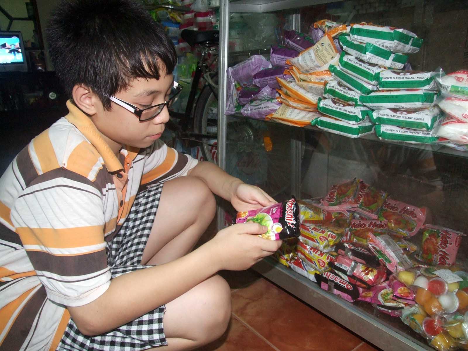 Xúc xích, pizza đông lạnh, và khẩu vị tiện lợi của giới trẻ